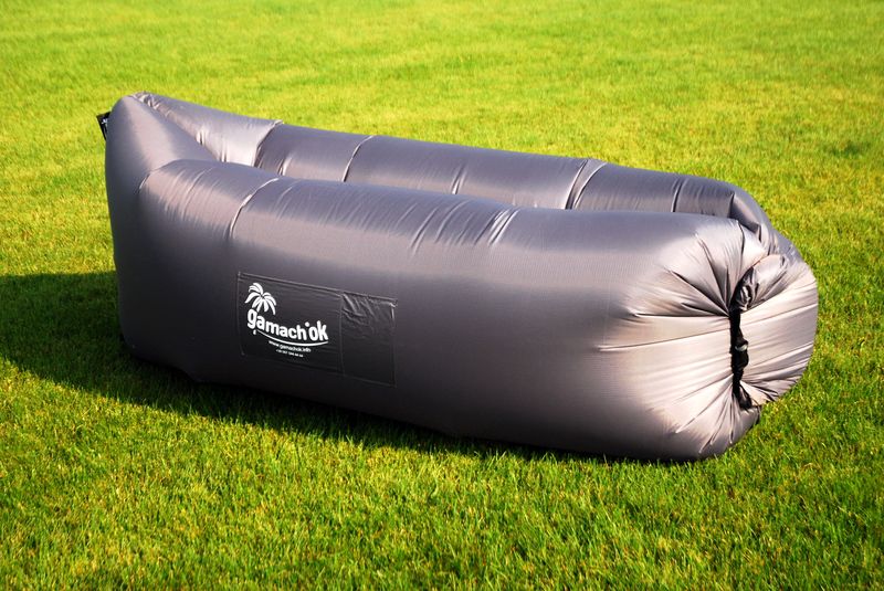 Надувной диван-шезлонг, серый