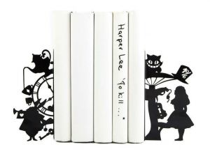 Упор для книг "Алиса в стране чудес"