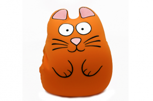 Ручной рыжий кот, подушка - муфта