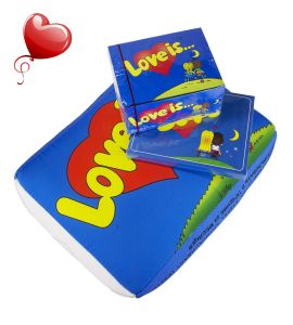Подарочный набор "Love Is..."