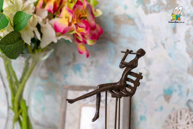 Статуэтка "Музыкант" (авторская работа)