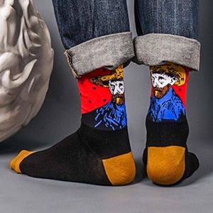 Носки с портретом Ван Гога, в красном цвете