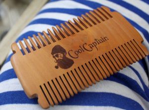 Гребень для усов и бороды "Cool Captain"