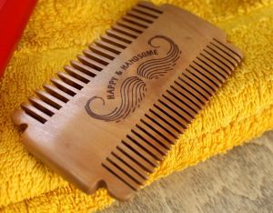 Гребень для усов и бороды "Красивый и счастливый"