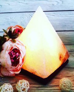 Соляной светильник "Пирамида" 4-5 кг Цв.