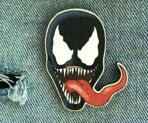 Значок на одежду "Веном"
