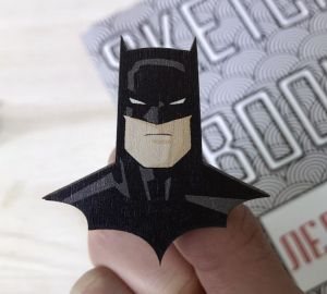 Пин. значок из дерева "Batman"