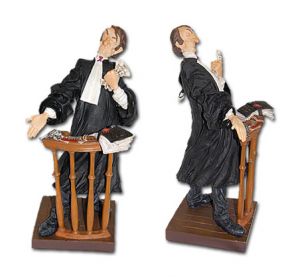 Фигурка Гиллермо Форчино "Знаменитый адвокат"