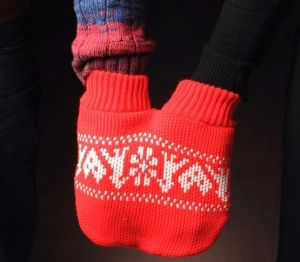 Варежки для двоих (ручная работа), красные