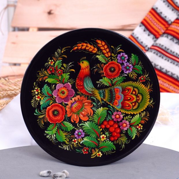 Тарелка с Петриковсксой росписью. диаметр 20 см (01)