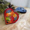 Брошь деревянная с Петриковской росписью "Сердце"