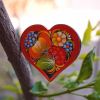 Брошь деревянная с Петриковской росписью "Сердце"