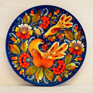 Тарелка с Петриковсксой росписью. диаметр 18 см (06)