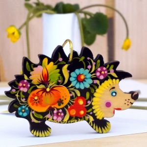 Елочная игрушка с Петриковской росписью "Ежик с яблочком"