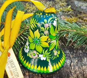 Колокольчик с Петриковской росписью в зеленых тонах