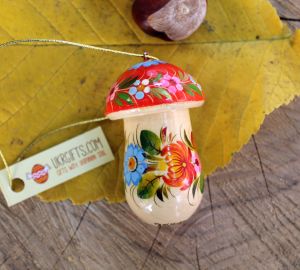 Елочная игрушка с Петриковской росписью "Грибочек" мухоморчик