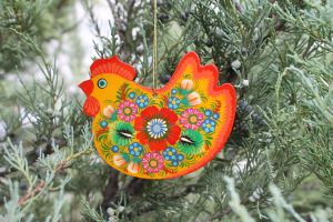 Сувенир с Петриковской росписью "Курочка" (02)