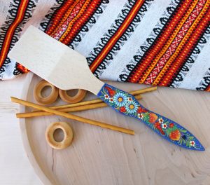 Лопатка кухонная с Петриковской росписью, клубничка