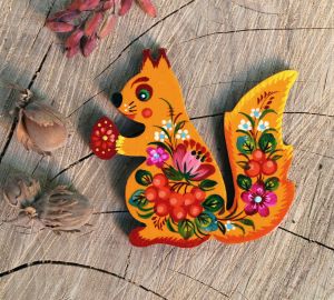 Магнитик на холодильник с Петриковской росписью "Белочка" (02)