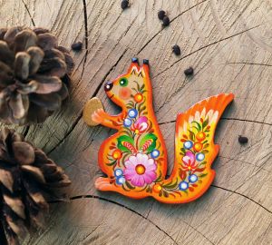 Магнитик на холодильник с Петриковской росписью "Белочка" (05)