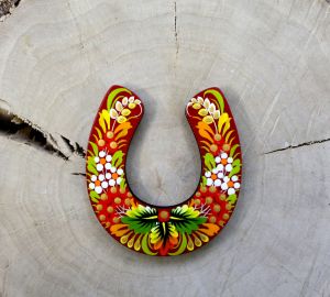 Магнитик на холодильник с Петриковской росписью "Подкова", калина на красном