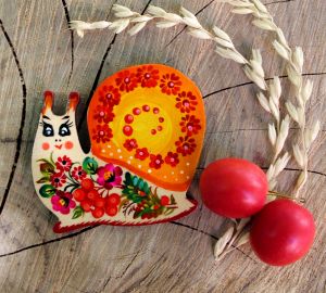 Магнитик на холодильник с Петриковской росписью "Улитка" (01)