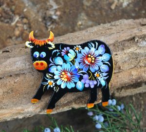 Магнитик на холодильник с Петриковской росписью "Бычок", голубые цветы