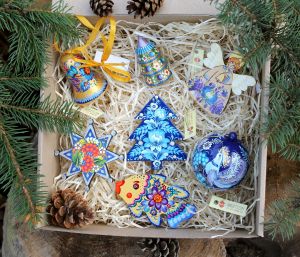 Подарочный новогодний набор елочных украшений "Нарядная елочка"