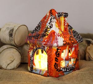 Домик-подсвечник ручной работы "Хатинка" (09)