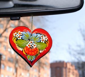Подвеска сердце в авто "Цветок любви"