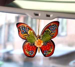 Подвеска бабочка в авто "Очарование", Петриковская роспись