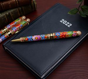 Ручка с Петриковской росписью "Украиночка"