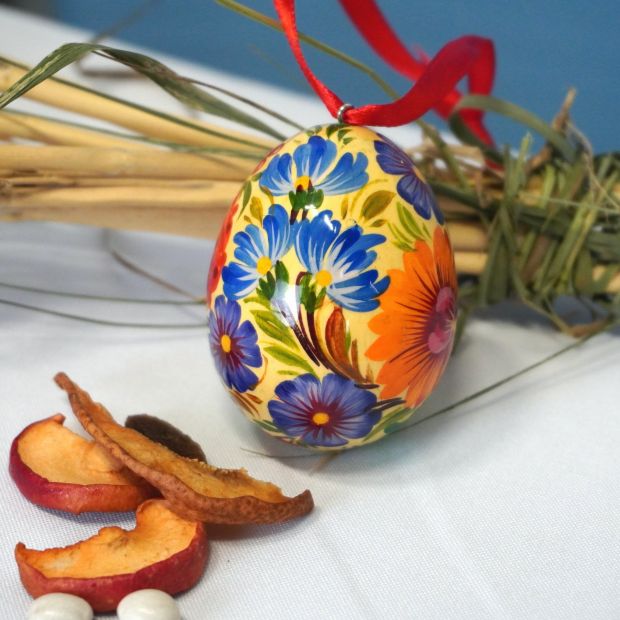 Писанка. Деревянное пасхальное яйцо с Петриковской росписью "Васильки"